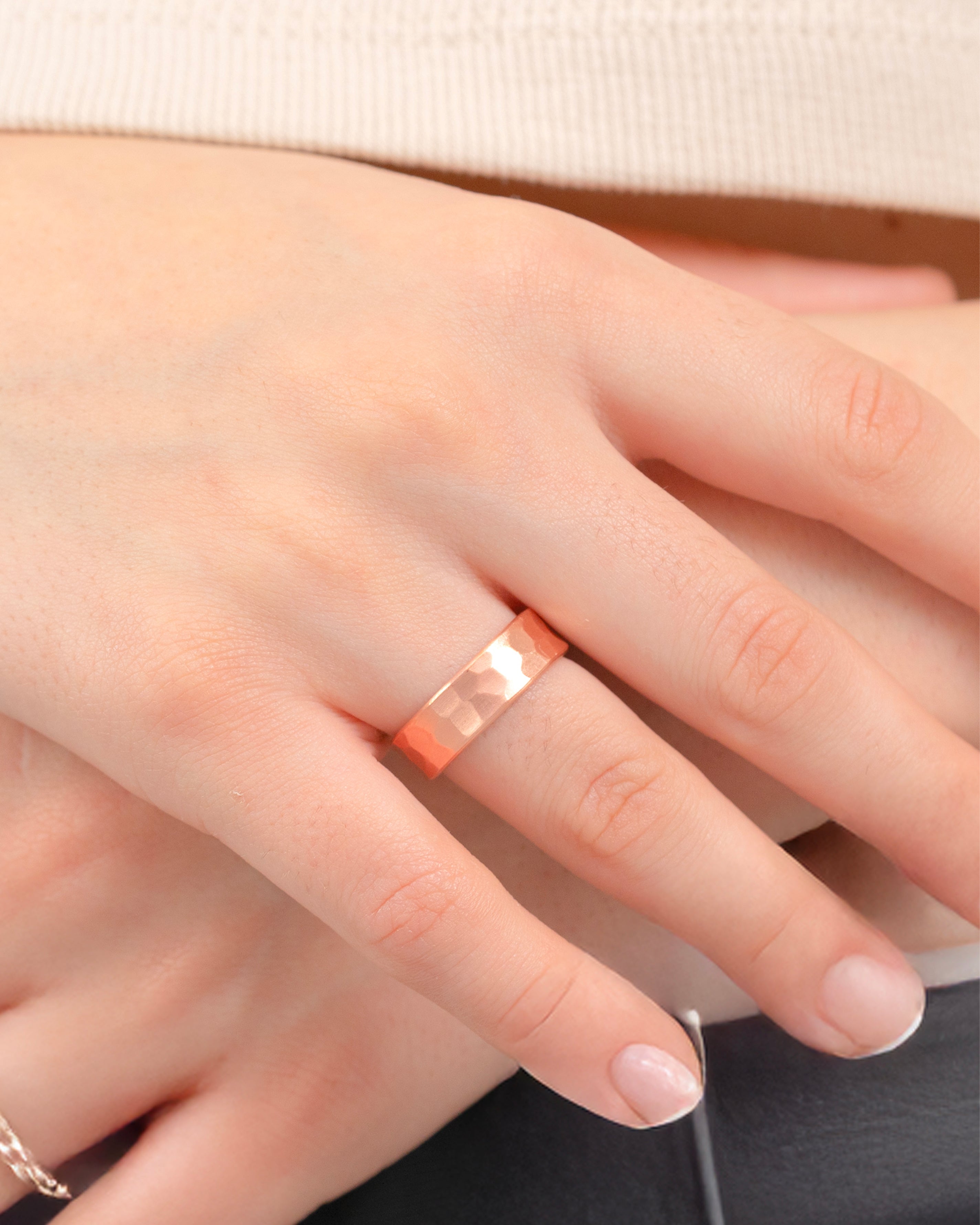 Pure Copper Rings – Hammered (6mm) - Nara's Shop